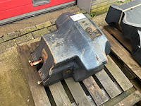 Cnh frontgewicht ‘450 kg’ - afbeelding 4 van  5