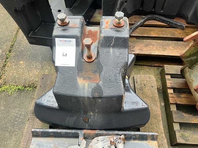 Cnh frontgewicht ‘450 kg’ - afbeelding 2 van  4