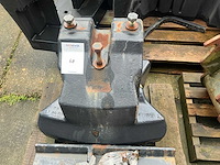 Cnh frontgewicht ‘450 kg’ - afbeelding 2 van  4