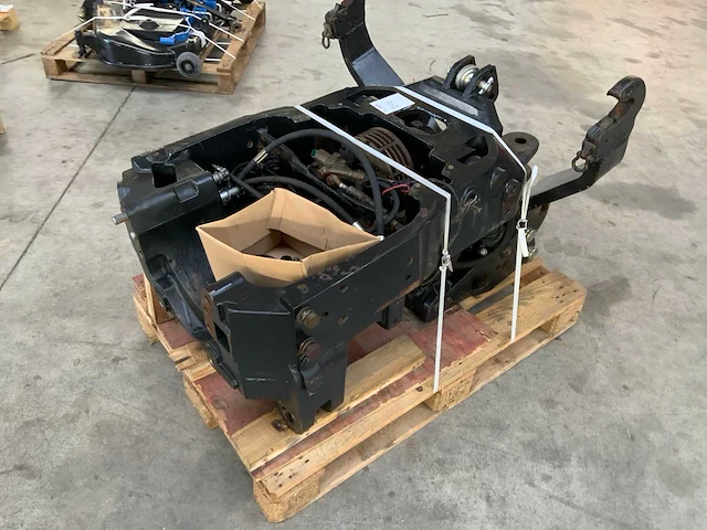 Cnh fronthef + pto - afbeelding 10 van  13