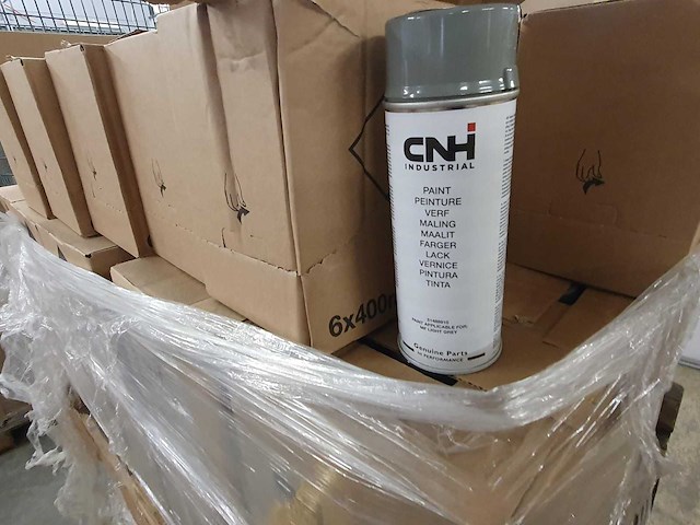 Cnh industrial spuitverf licht grijs 400ml (450x) - afbeelding 1 van  1