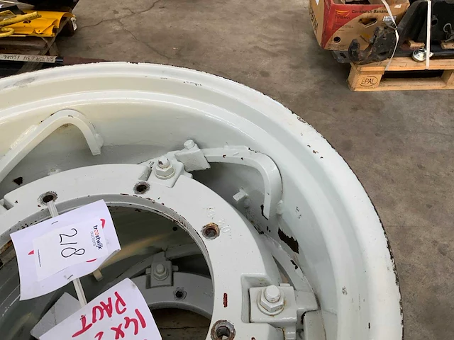 Cnh velgen 14x28 klasse 4 velg (2x) - afbeelding 6 van  6