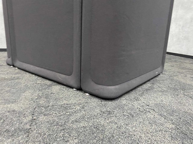 Coalesse lagunitas - akoestische loveseat met nomad sidetable - afbeelding 8 van  16