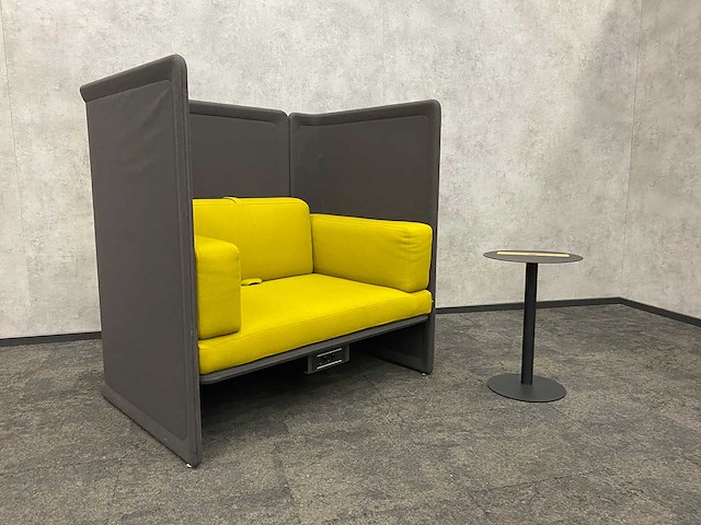 Coalesse lagunitas - akoestische loveseat met nomad sidetable - afbeelding 9 van  16