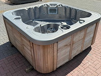 Coast spa 5 persoons jacuzzi en buitenspa - afbeelding 6 van  21