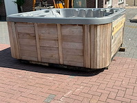 Coast spa 5 persoons jacuzzi en buitenspa - afbeelding 3 van  20