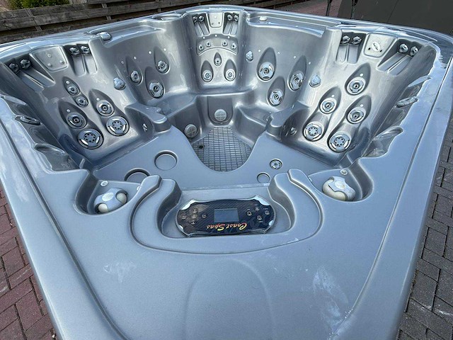 Coast spa 5 persoons jacuzzi en buitenspa - afbeelding 7 van  20