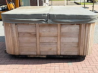 Coast spa 5 persoons jacuzzi en buitenspa - afbeelding 12 van  20