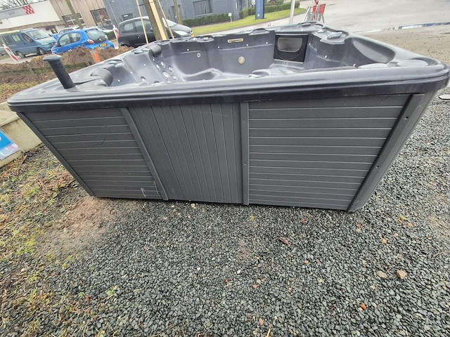 Coast spa 6 persoons jacuzzi en buitenspa - afbeelding 5 van  18