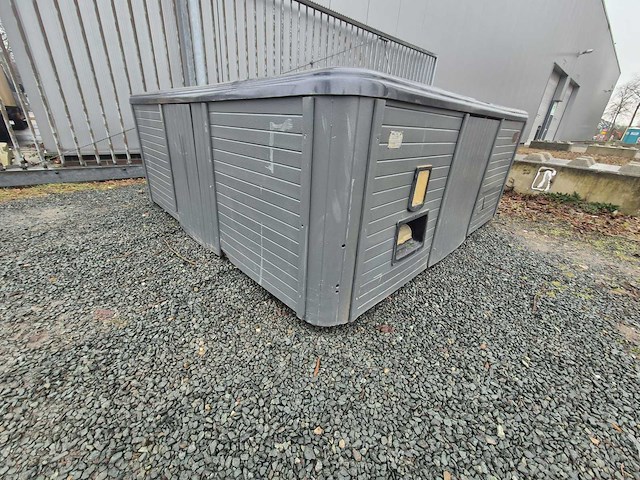 Coast spa 6 persoons jacuzzi en buitenspa - afbeelding 4 van  9