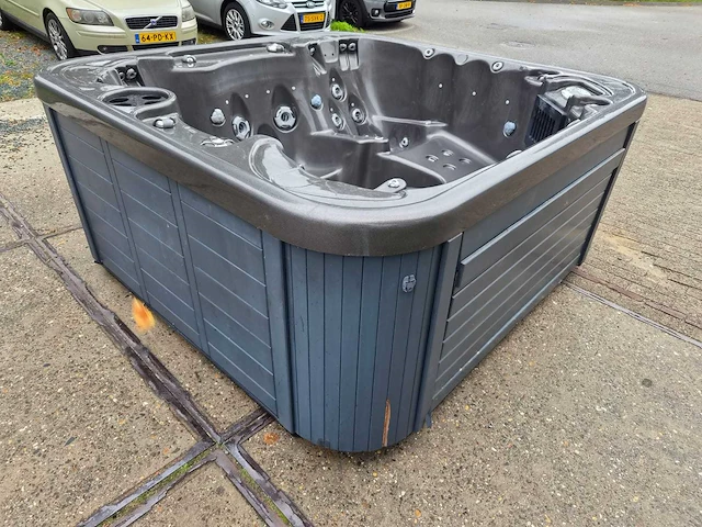 Coast spas 5 persoons jacuzzi en buitenspa - afbeelding 15 van  29