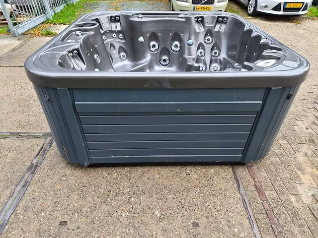 Coast spas 5 persoons jacuzzi en buitenspa - afbeelding 2 van  19