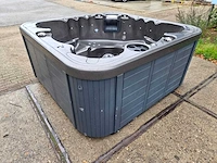 Coast spas 5 persoons jacuzzi en buitenspa - afbeelding 18 van  29