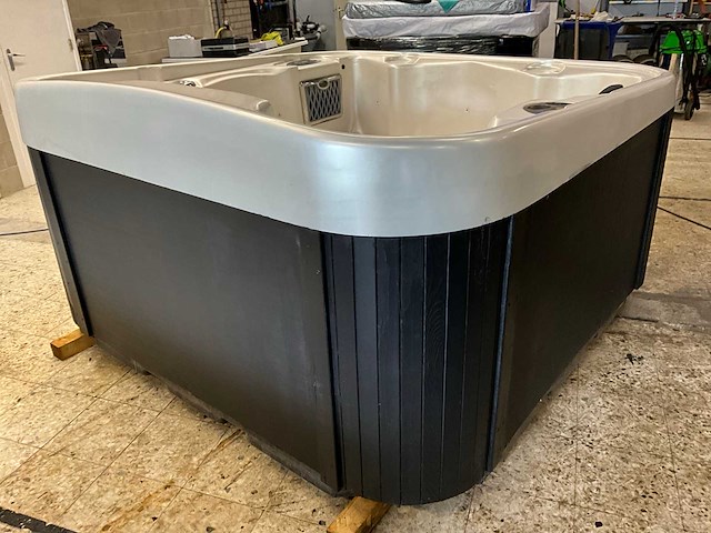 Coast spas jacuzzi - afbeelding 9 van  15