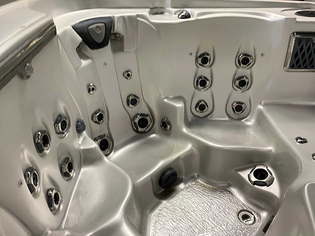 Coast spas jacuzzi - afbeelding 13 van  15