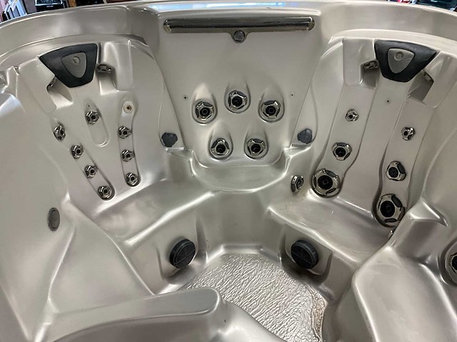 Coast spas jacuzzi - afbeelding 14 van  15