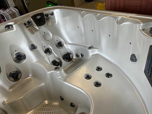 Coast spas jacuzzi - afbeelding 8 van  12