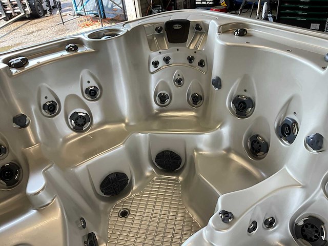Coast spas jacuzzi - afbeelding 10 van  12