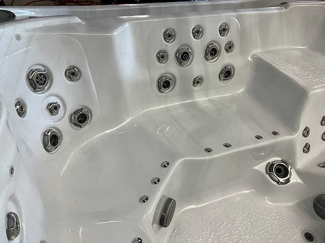 Coast spas jacuzzi - afbeelding 18 van  18