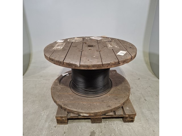 Coax kabel op houten haspel - afbeelding 1 van  5