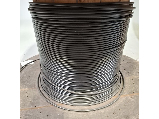 Coax kabel op houten haspel - afbeelding 3 van  5