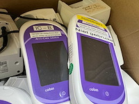 Cobas - accu-check inform ii - bloedglucosemeter 17x en laadstations 9x - afbeelding 2 van  4