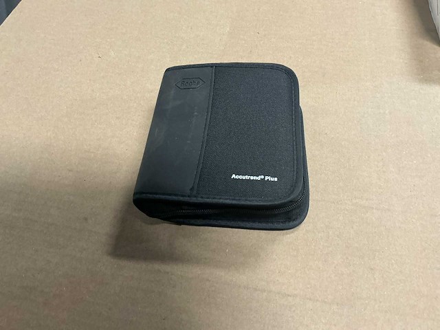 Cobas accutrend plus blood analyzer - afbeelding 3 van  4