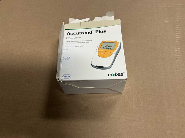 Cobas accutrend plus blood analyzer - afbeelding 4 van  4