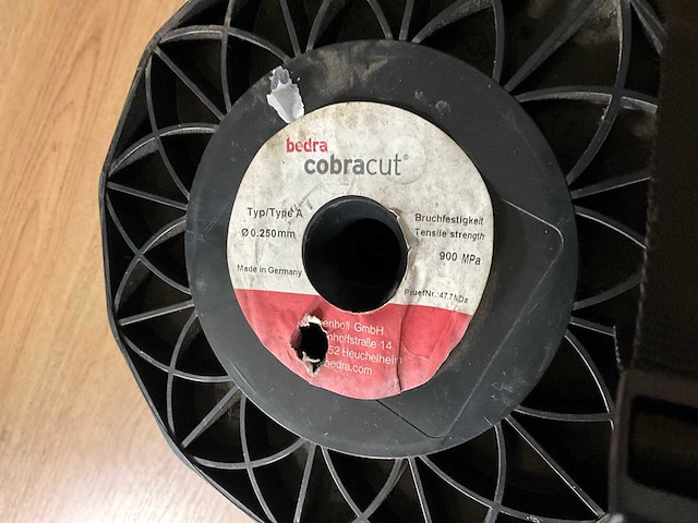 Cobracut a 0,250 mm snij-/ edm draad op rol - afbeelding 3 van  3
