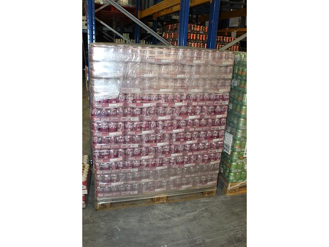 Coca cola cherry coke 0,33l. 99 trays a 24 stuks. totaal 2376 stuks. tht 8-26. - afbeelding 2 van  2