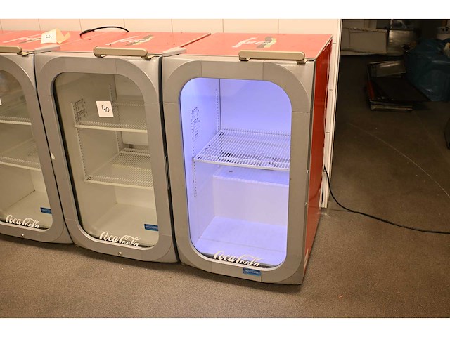 Coca-cola / frigoglass icool 150c glasdeurkoeling - afbeelding 7 van  7