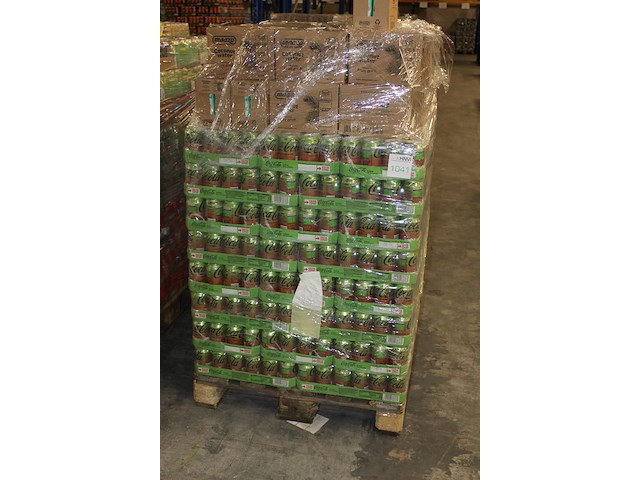 Coca cola lime en maaza in 56 dozen en op 72 tray's in totaal 2176 pakken/blikken. tht oa 10-24 en 8-25. - afbeelding 2 van  2