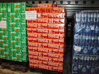 Coca cola orange cream. 208 trays a 12 blikken 0,33l. totaal 2496 blikken. tht 1-26. bod is inclusief 374,4...