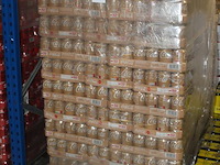 Coca cola vanilla. 99 trays a 24 blikken 0,33l. totaal 2376 blikken. tht 8-26. - afbeelding 2 van  3