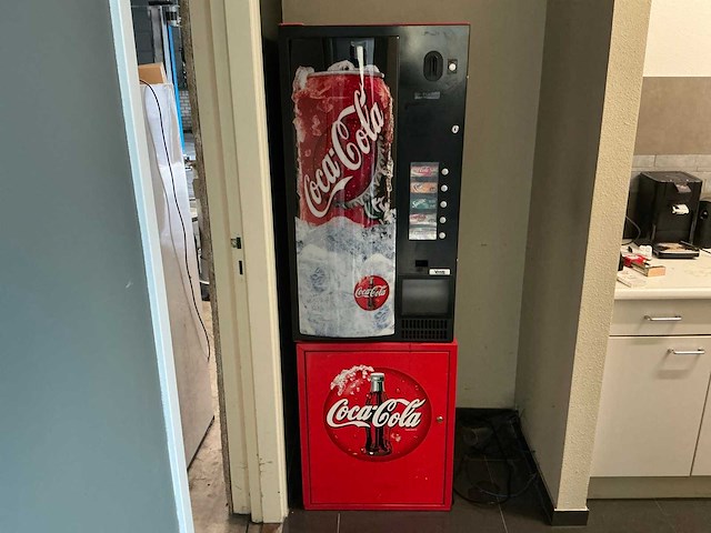 Coca cola vendigmachine - afbeelding 1 van  2