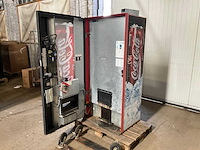 Coca cola verkoopautomaat - afbeelding 3 van  19