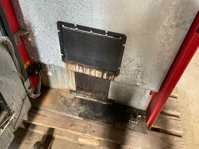 Coca cola verkoopautomaat - afbeelding 10 van  19