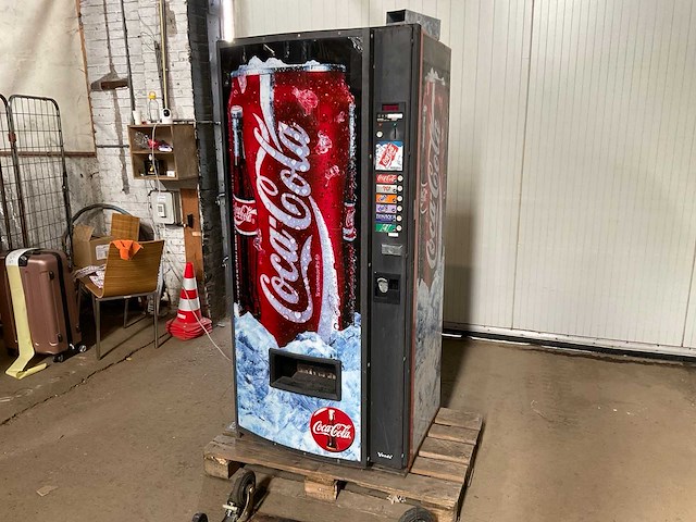 Coca cola verkoopautomaat - afbeelding 1 van  19