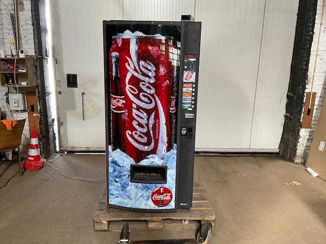 Coca cola verkoopautomaat - afbeelding 12 van  19