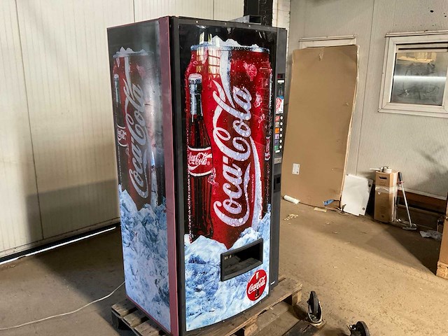Coca cola verkoopautomaat - afbeelding 13 van  19