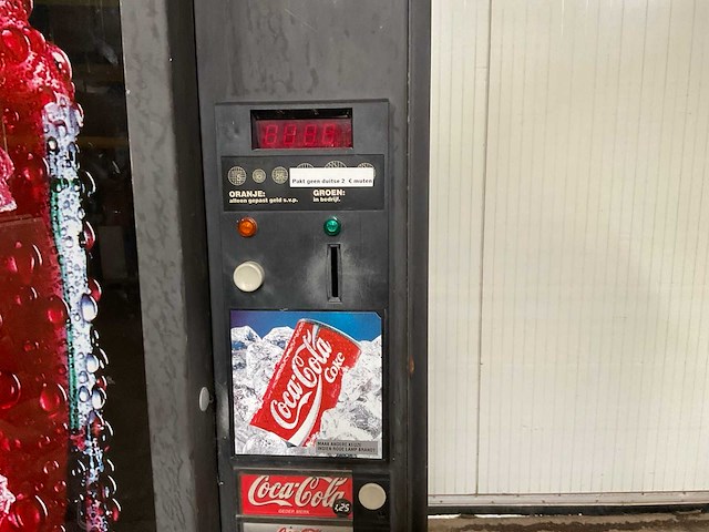 Coca cola verkoopautomaat - afbeelding 19 van  19