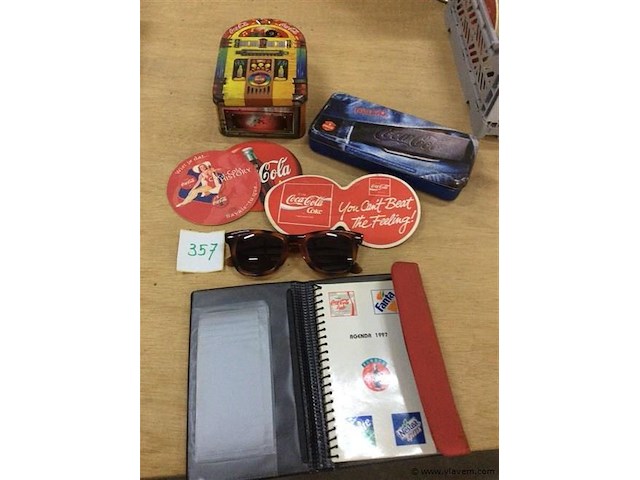 Cocacola items - afbeelding 1 van  3