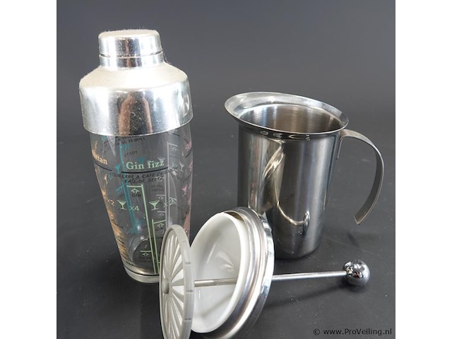 Cocktailshaker en melkopschuimer - afbeelding 2 van  5