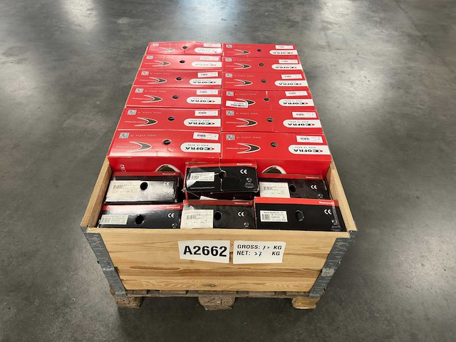Cofra / honeywell - partij werkschoenen/laarzen - afbeelding 1 van  7
