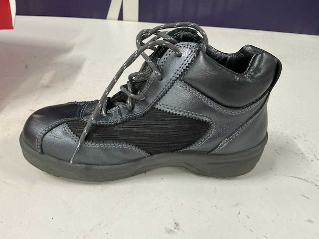 Cofra werkschoenen ‘36’ - afbeelding 2 van  4