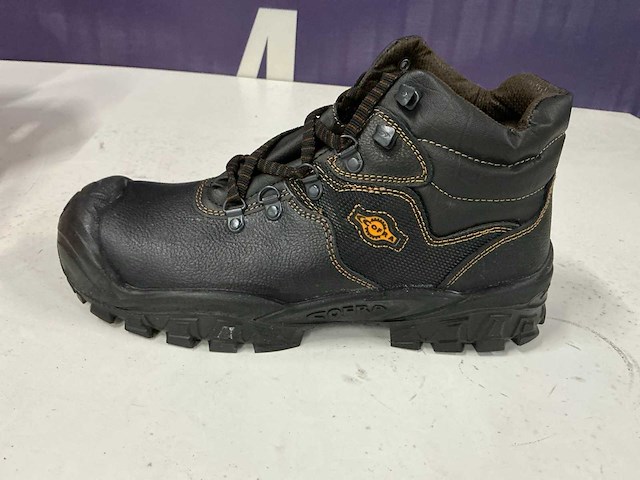 Cofra werkschoenen ‘43”ongebruikt” - afbeelding 2 van  4