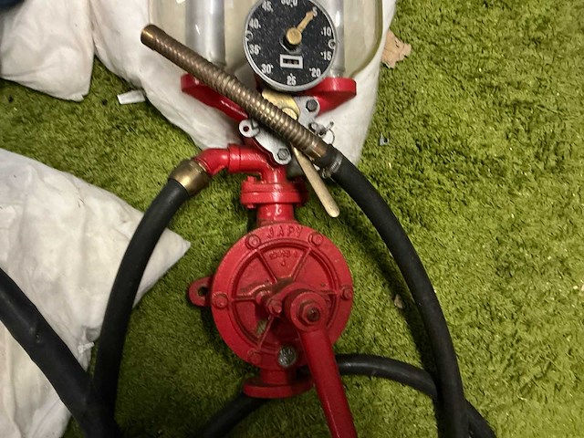 Cogetil oude naftpomp dubbel - afbeelding 3 van  5