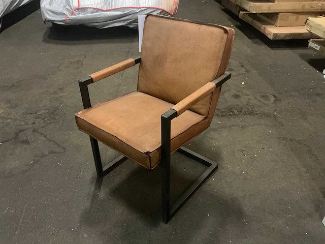 Cognac eetkamer armstoel - afbeelding 1 van  4