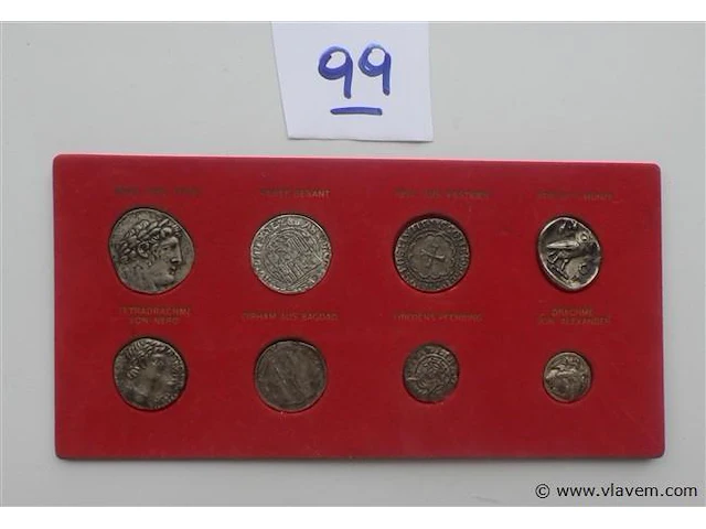 Coinset met oude restrikes - afbeelding 1 van  3
