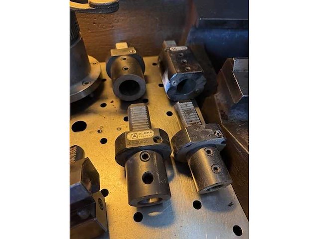 Colchester - 1995 - tornado 100 - cnc-draaibank - afbeelding 2 van  8